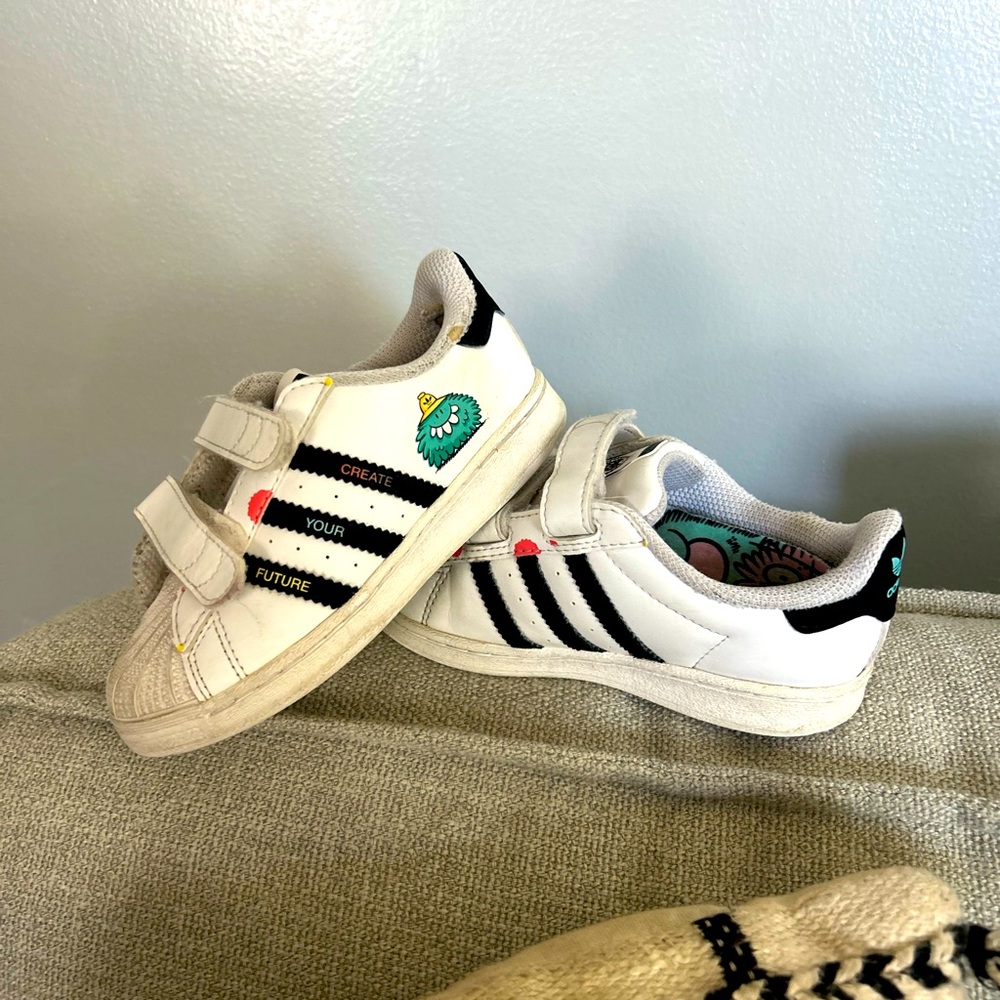 Kids shoes used size US 9